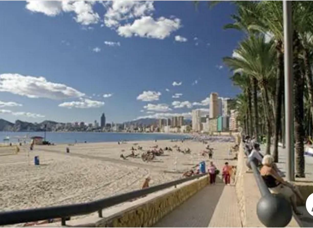 Apartamento En El Centro A Un Minuto De La Playa Μπένιντορμ Εξωτερικό φωτογραφία